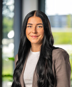 Emily Turck <strong>Emily Turck</strong><br>Praktikantin